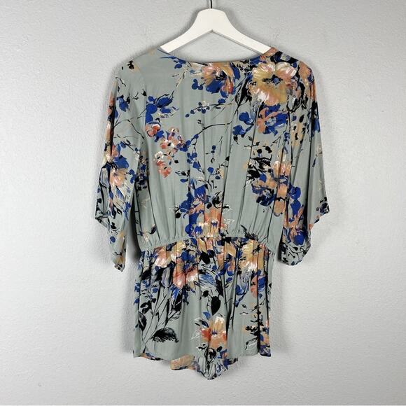 UMGEE Ramsey Floral Romper - Picture 9 of 9